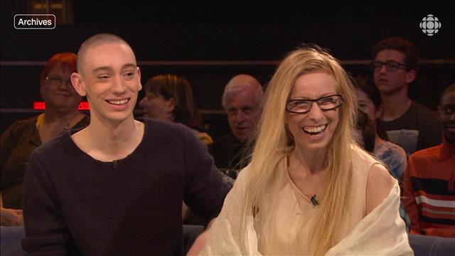 Théodore Pellerin en entrevue avec sa mère Marie Chouinard en 2015