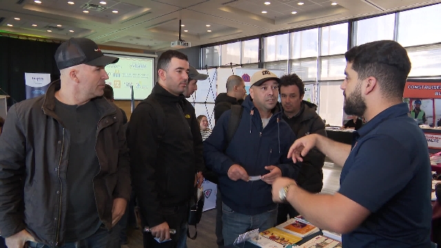 Le premier Salon de l'emploi de la Péninsule attire les foules à Shippagan