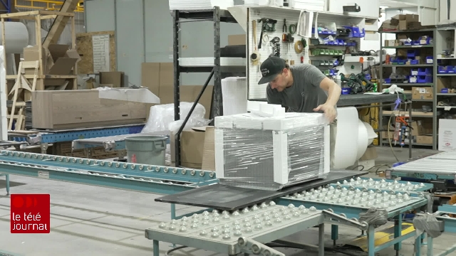 Crainte des tarifs douaniers américains chez les fabricants de meubles canadiens