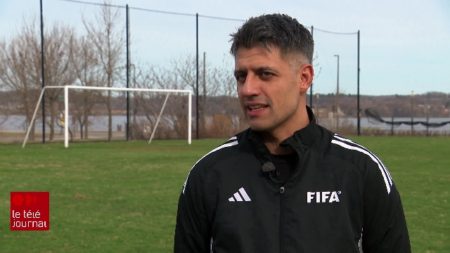 Premier Québécois à arbitrer un match de la Coupe du monde