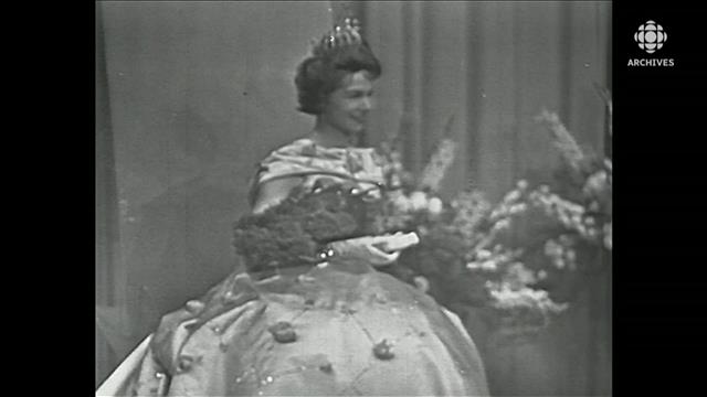 La comédienne Béatrice Picard couronnée Miss Radio-Cinéma-Télévision 1958